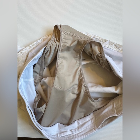 Lululemon Run The Line Short *Reflective 3" sz10 - Picture 5 of 7